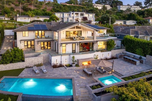 1126 Muirlands Vista Way, La Jolla