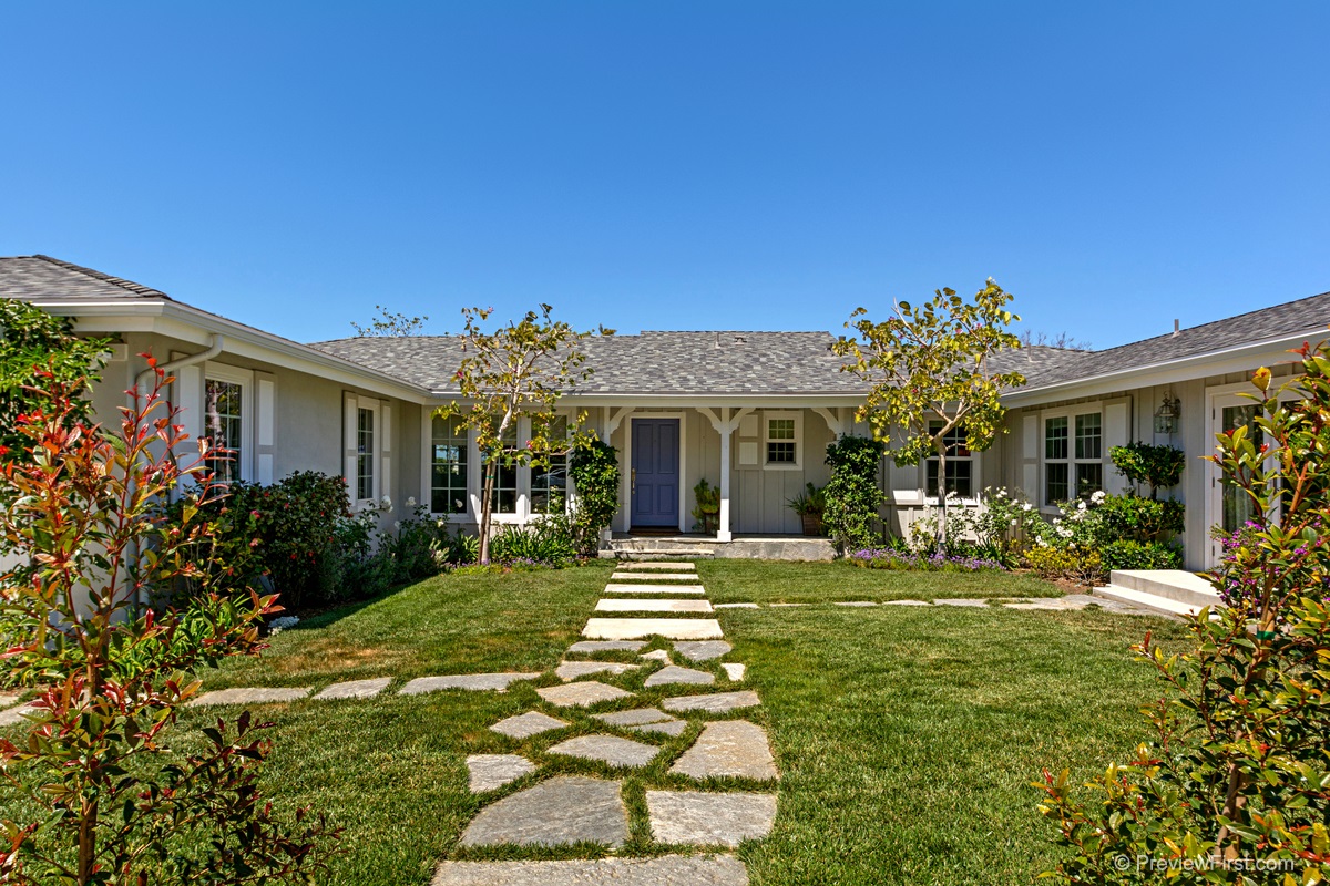 6518 Avenida Manana